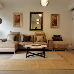 luxury-travel-london-stratford-apartment-holiday-home.brighton-hotels-england.com/